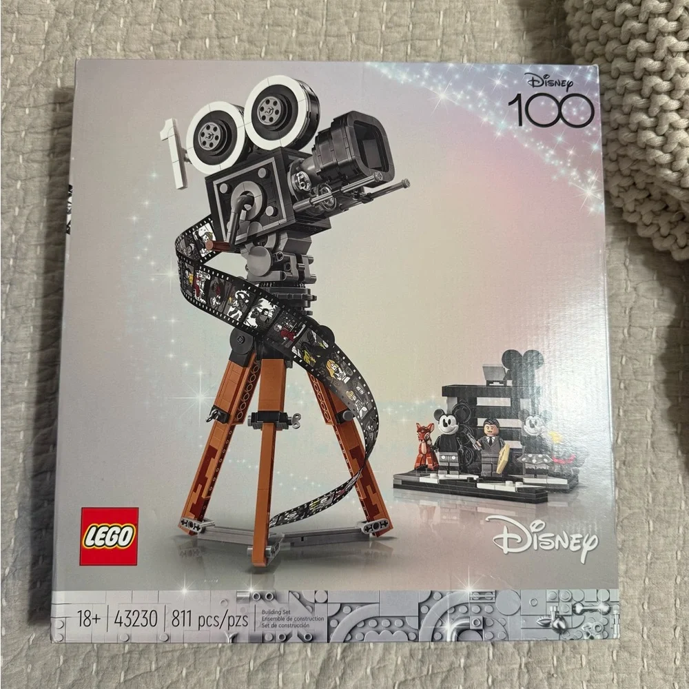 Lego Disney Camera Tribute Set - Black, Brown, Tan, White